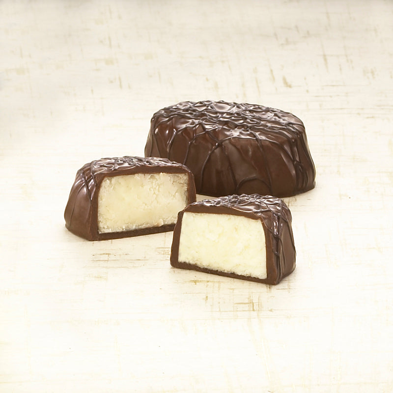 Milk or Dark Chocolate Buttercream Vanilla Egg (4 oz.)