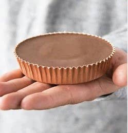 Christmas Designed - Traditional Peanut Butter Cup